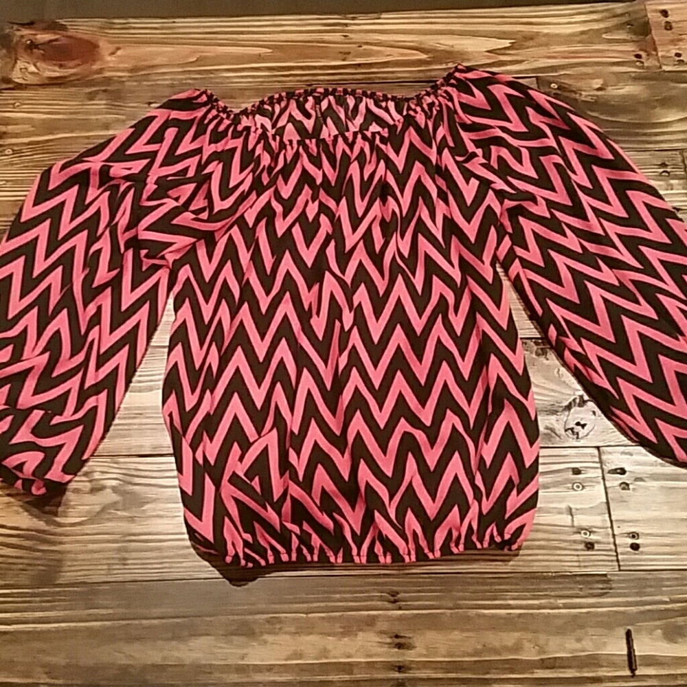 Emma Rose NWOT chevron blouse